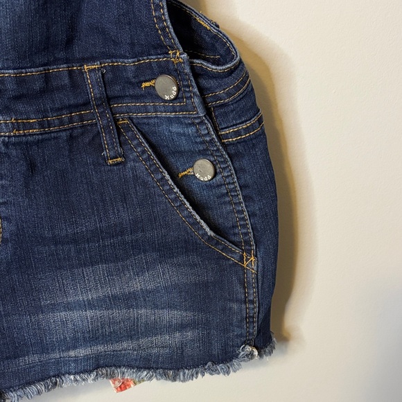 Mudd Dark Blue Denim Overall Shorts Floral Pockets Medium - Picture 2 of 9